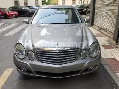 Usado Mercedes E200 Elegance 163 CV (119 kW) 2007 Beige Berlina