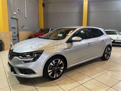 Usado Renault Mégane IV Bose Edition 115 CV (84 kW) 2019 Gris / plata Berlina