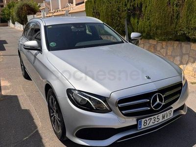 Usado Mercedes E200 160 CV (117 kW) 2020 Gris / plata Familiar