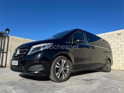 Mercedes V220