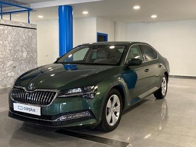 Usado Skoda Superb Ambition 150 CV (110 kW) 2021 Verde Berlina