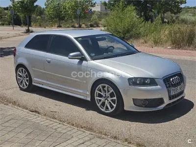 Usado Audi S3 265 CV (194 kW) 2006 Gris / plata Utilitario