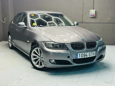 Usado BMW 330 Comfort Edition 245 CV (180 kW) 2010 Gris / plata Berlina