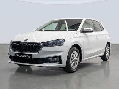 Usado Skoda Fabia Selection 116 CV (85 kW) 2025 Blanco Berlina