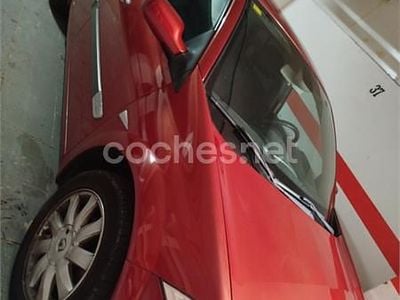 Usado Renault Mégane II Dynamique 115 CV (84 kW) 2006 Rojo Berlina