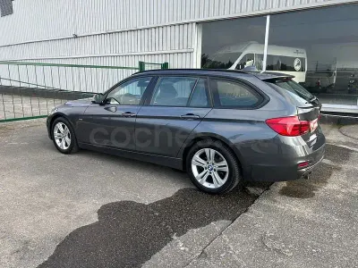 Usado BMW 318 Comfort Edition 150 CV (110 kW) 2016 Gris / plata Berlina