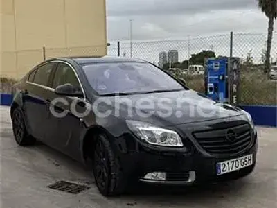 Usado Opel Insignia Essentia 130 CV (95 kW) 2009 Negro Berlina