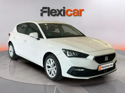 Usado Seat Leon Reference 116 CV (85 kW) 2022 Blanco Berlina