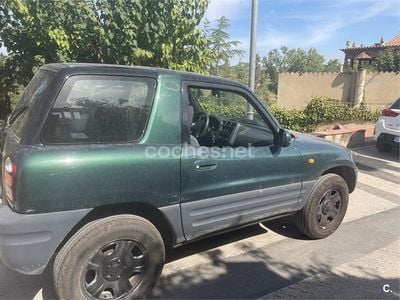 Usado Toyota RAV4 128 CV (94 kW) 1998 Verde SUV