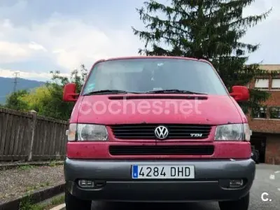 Usado VW Multivan 130 CV (95 kW) 1996 Rojo Monovolumen