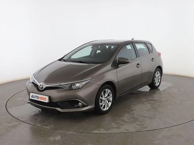 Usado Toyota Auris Active 115 CV (84 kW) 2017 Gris Berlina