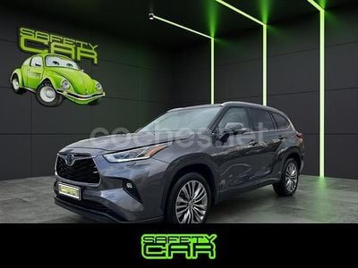 Gris / plata Usado 2022 Toyota Highlander Advance SUV | 44.999 € (Precio justo)