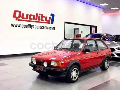 Usado Ford Fiesta 96 CV (70 kW) 1987 Rojo Utilitario