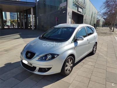 Usado Seat Altea XL Stylance 105 CV (77 kW) 2007 Gris / plata Monovolumen