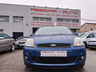 Azul Usado 2007 Ford Fiesta Futura Utilitario | 4400 € (Un poco caro)