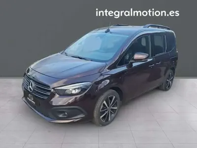 Usado Mercedes 180 116 CV (85 kW) 2022 Negro Berlina
