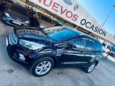 Usado Ford Kuga Titanium 120 CV (88 kW) 2019 Negro SUV