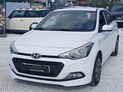 Usado Hyundai i20 84 CV (61 kW) 2017 Blanco Utilitario