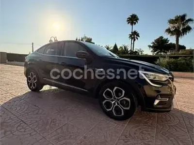 Usado Renault Arkana Techno 140 CV (102 kW) 2023 Negro SUV