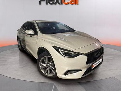 Usado Infiniti Q30 122 CV (89 kW) 2016 Blanco Berlina