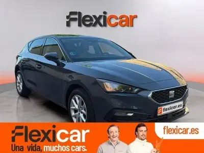 Usado Seat Leon Style 116 CV (85 kW) 2025 Gris