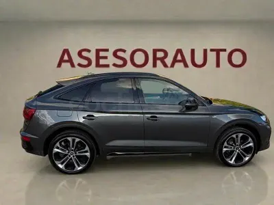 Usado Audi Q5 Sportback Ambiente 367 CV (269 kW) 2022 Gris / plata SUV