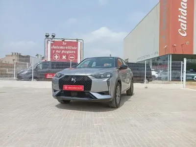Usado DS Automobiles DS3 Bastille 100 CV (73 kW) 2023 Gris / plata SUV