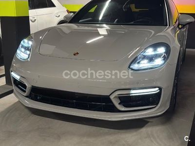 Porsche Panamera 4