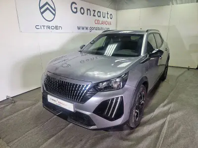 Usado Peugeot 2008 GT 130 CV (95 kW) 2024 Gris / plata SUV