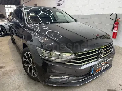 Usado VW Passat Executive 150 CV (110 kW) 2021 Negro Familiar