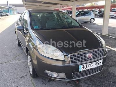 Negro Usado 2011 Fiat Linea Life Berlina | 1700 €