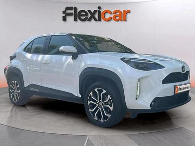 Blanco Usado 2024 Toyota Yaris Hybrid Active | 19.990 € (Buen precio)