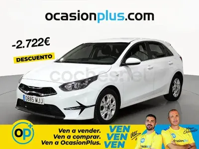 Usado Kia Ceed 136 CV (100 kW) 2023 Blanco Utilitario