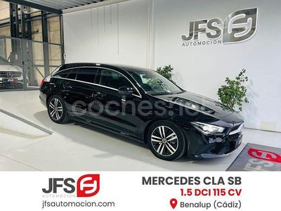 Usado Mercedes CLA200 Shooting Brake 150 CV (110 kW) 2020 Negro Familiar