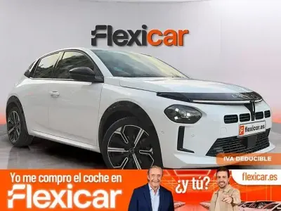 Usado Lancia Ypsilon 100 CV (73 kW) 2025 Blanco Utilitario