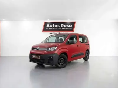 Usado Citroën Berlingo Feel 110 CV (80 kW) 2019 Rojo Monovolumen