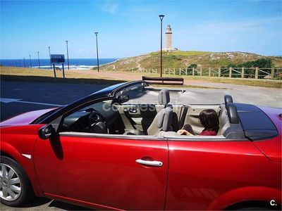 Usado Renault Mégane Cabriolet Extreme 135 CV (99 kW) 2005 Granate Descapotable