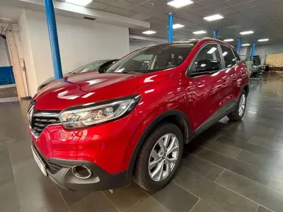 Usado Renault Kadjar LIMITED 110 CV (80 kW) 2018 Rojo SUV