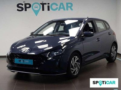 Usado Hyundai i20 101 CV (74 kW) 2024 Gris Utilitario