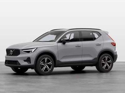 Gris Nuevo 2025 Volvo XC40 Plus SUV | 40.900 € (Precio justo)