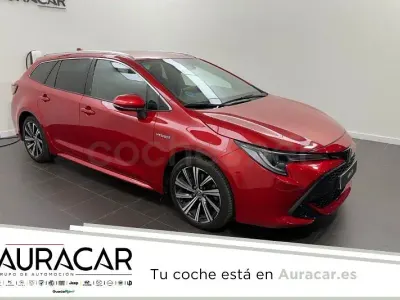Usado Toyota Corolla Sport 180 CV (132 kW) 2022 Rojo Familiar