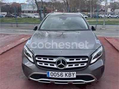 Mercedes GLA220