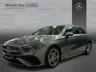 Usado Mercedes A180 136 CV (100 kW) 2025 Gris montaña