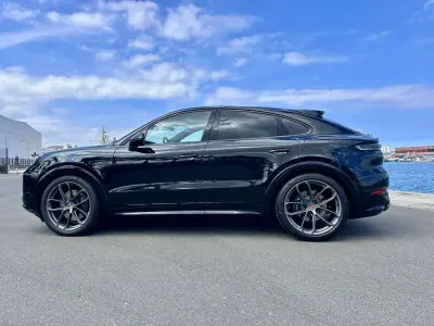 Usado Porsche Cayenne 470 CV (345 kW) 2024 Negro SUV