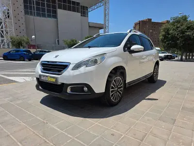Usado Peugeot 2008 Access 82 CV (60 kW) 2014 Blanco SUV