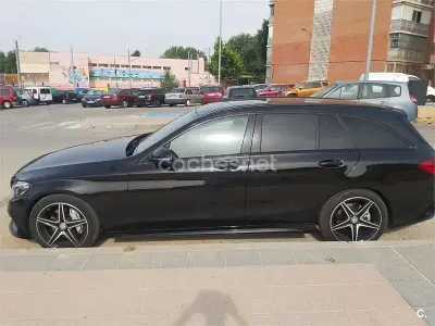 Usado Mercedes C180 AMG line 156 CV (114 kW) 2016 Negro Familiar