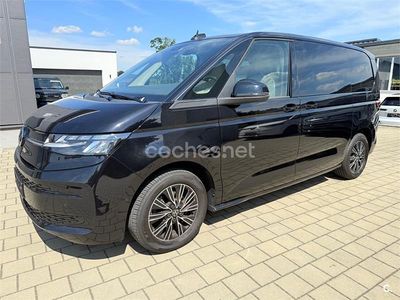 Usado VW Multivan Life 150 CV (110 kW) 2023 Negro Van