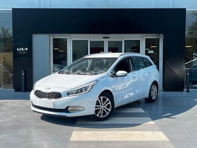 Blanco Usado 2015 Kia Ceed Sportswagon Familiar | 7500 € (Un poco caro)