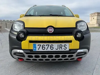 Usado Fiat Panda 4x4 95 CV (69 kW) 2016 Amarillo Utilitario