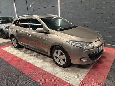 Używany Renault Mégane GrandTour Dynamique 105 KM (77 kW) 2009 Beżowy Kombi
